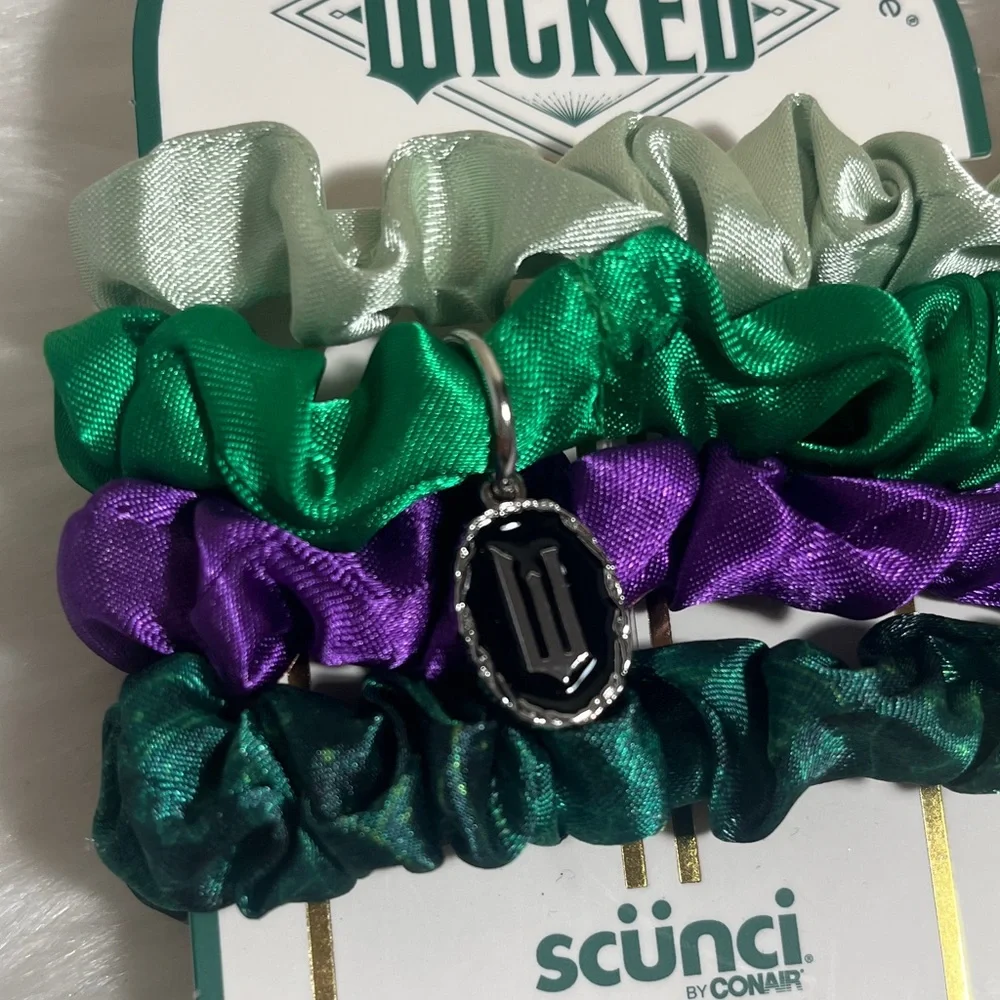 NWT Wicked Scunci Hair Scrunchies Set